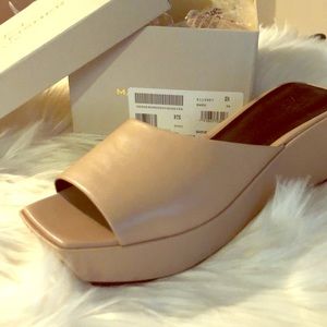 Brand New 2 1/2 inch with a 1 1/2 inch pitch wedge